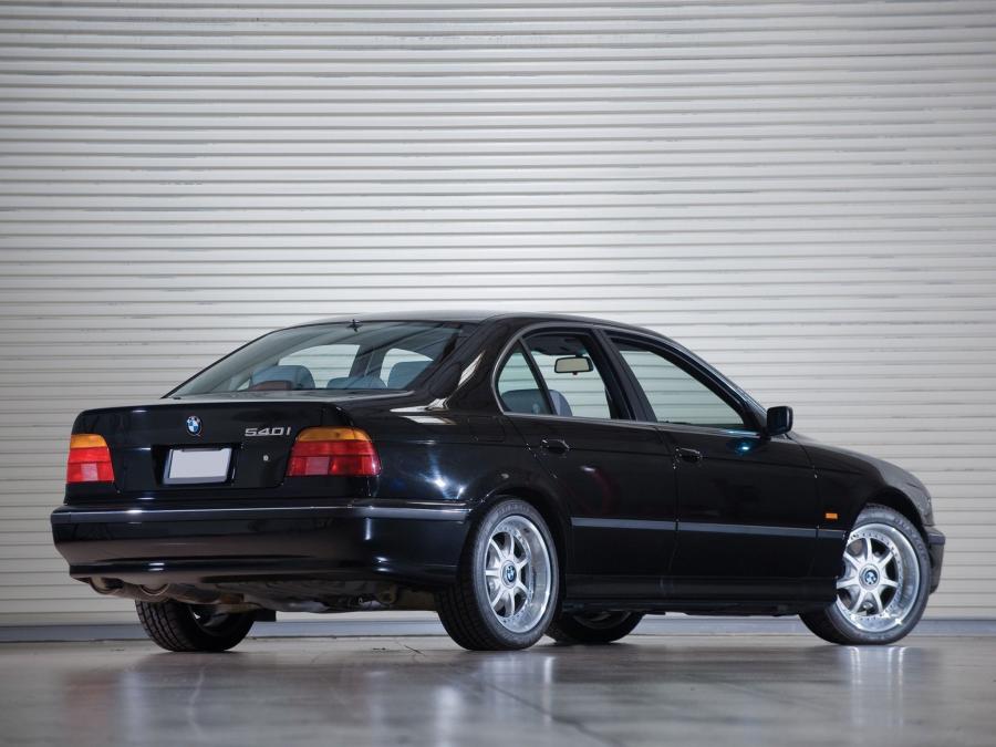  BMW 540i Sedan 1996 года  (US) (фото 4 из 5)